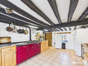 Kitchen- click for photo gallery
